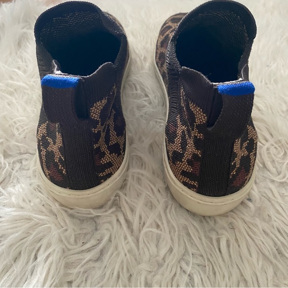 Rothy's Sneakers Chelsea Boot Wildcat Print Leopard Retired Size 8.5 Brown - Picture 5 of 7
